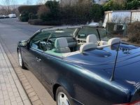 Gebraucht Mercedes CLK200 163 PS (119 kW) 2000 Schwarz Cabrio