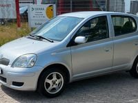 Gebraucht Toyota Yaris 87 PS (63 kW) 2004 Silber Kleinwagen