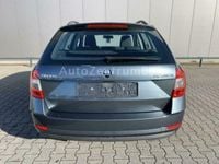 Gebraucht Skoda Octavia Active 86 PS (63 kW) 2018 Grau metallic Kombi