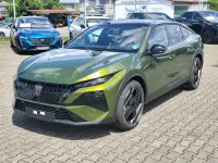Neu Peugeot 408 GT 179 PS (131 kW) 2026 Grün SUV