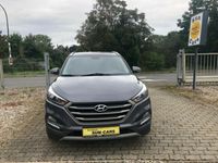 Gebraucht Hyundai Tucson Trend 141 PS (103 kW) 2016 Grau metallic SUV