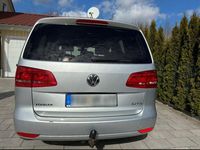 Gebraucht VW Touran Match 140 PS (102 kW) 2013 Silber Van / Kleinbus