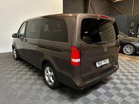 Gebraucht Mercedes V220 163 PS (119 kW) 2018 Braun Van / Kleinbus