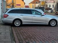 Gebraucht Mercedes E220 170 PS (125 kW) 2010 Silber Kombi