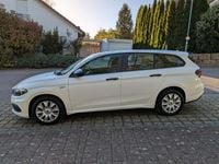 Usado Fiat Tipo 120 CV (88 kW) 2019 Blanco Familiar