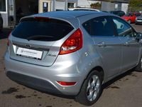 Gebraucht Ford Fiesta Titanium 82 PS (60 kW) 2010 Grau Kleinwagen