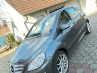 Gebraucht Mercedes B200 140 PS (102 kW) 2010 Grau Van / Kleinbus