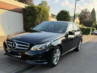 Gebraucht Mercedes E200 136 PS (100 kW) 2015 Schwarz Limousine