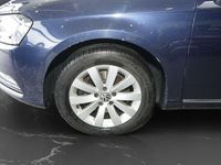 Gebraucht VW Passat Comfortline 122 PS (89 kW) 2010 Blau Limousine
