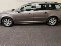 Gebraucht Volvo V70 Momentum 114 PS (83 kW) 2012 Braun Kombi