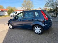 Gebraucht Ford Fiesta Ambiente 80 PS (58 kW) 2008 Blau Kleinwagen