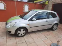 Gebraucht Ford Fiesta 60 PS (44 kW) 2005 Silber Kleinwagen
