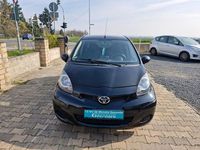 Gebraucht Toyota Aygo 68 PS (50 kW) 2011 Schwarz Kleinwagen