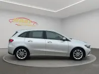 Gebraucht Mercedes B180 140 PS (102 kW) 2022 Silber Kleinwagen