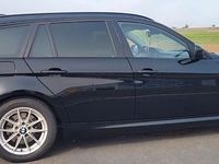 Gebraucht BMW 320 Lifestyle 184 PS (135 kW) 2011 Schwarz Kombi