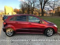 Gebraucht Mercedes B200 140 PS (102 kW) 2009 Rot Van / Kleinbus