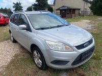 Używany Ford Focus Style 101 KM (74 kW) 2010 Srebrny Kombi