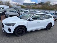 Używany Ford Focus Active X 155 KM (114 kW) 2024 Biały Sedan/Limuzyna