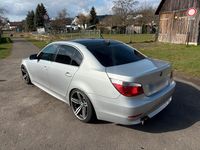 Gebraucht BMW 530 231 PS (169 kW) 2003 Silber Limousine