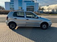 Gebraucht VW Polo 75 PS (55 kW) 1999 Silber Kleinwagen