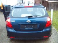 Gebraucht Kia Ceed Attract 109 PS (80 kW) 2009 Blau Kleinwagen