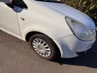 Gebraucht Opel Corsa Edition 80 PS (58 kW) 2009 Weiß Kleinwagen