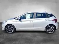 Gebraucht Hyundai i20 Intro Edition 101 PS (74 kW) 2022 Sleek silver Kleinwagen