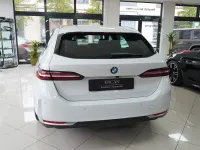 Gebraucht BMW 520 Sport Line 197 PS (144 kW) 2024 Weiß Kombi