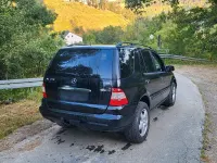 Gebraucht Mercedes ML270 163 PS (119 kW) 2004 Schwarz SUV