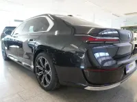 Gebraucht BMW 750e 489 PS (359 kW) 2025 Schwarz Limousine