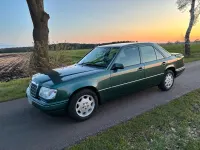 Gebraucht Mercedes E300 136 PS (100 kW) 1994 Grün Limousine