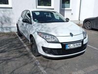 Second-hand Renault Mégane Expression 101 CP (74 kW) 2013 Alb Berlinǎ