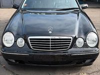 Gebraucht Mercedes E320 Avantgarde 197 PS (144 kW) 2001 Schwarz Kombi