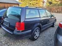 Gebraucht VW Passat 101 PS (74 kW) 2000 Schwarz Kombi