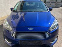 Używany Ford Focus Titanium 120 KM (88 kW) 2017 Niebieski Sedan/Limuzyna