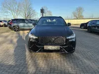 Neu Volvo XC60 Plus 250 PS (183 kW) 2026 Schwarz SUV