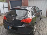 Gebraucht Opel Astra 140 PS (102 kW) 2012 Schwarz Limousine