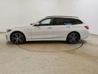 Gebraucht BMW 330e M Sport 292 PS (214 kW) 2021 Alpinweiss iii Kombi