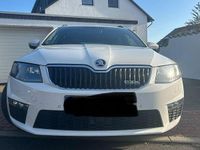 Gebraucht Skoda Octavia vRS 184 PS (135 kW) 2014 Weiß Kleinwagen