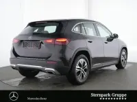 Gebraucht Mercedes GLA180 136 PS (100 kW) 2025 Schwarz SUV