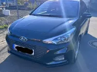Używany Hyundai i20 Active 120 KM (88 kW) 2018 Czarny Sedan/Limuzyna