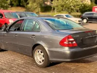 Gebraucht Mercedes E200 163 PS (119 kW) 2006 Grau Limousine