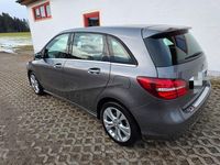 Gebraucht Mercedes B220 170 PS (125 kW) 2018 Grau Van / Kleinbus