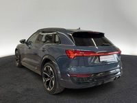 Gebraucht Audi SQ8 e-tron Ambiente 369 kW (503 PS) 2023 Plasmablau metallic SUV