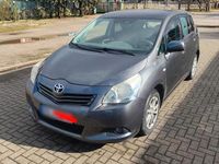 Gebraucht Toyota Verso 126 PS (92 kW) 2011 Grau Van / Kleinbus
