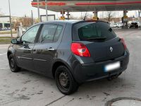 Gebraucht Renault Clio III 88 PS (64 kW) 2007 Grau Kleinwagen