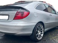 Gebraucht Mercedes C230 197 PS (144 kW) 2001 Silber Coupé