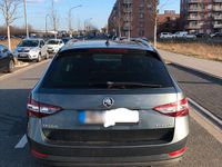 Gebraucht Skoda Superb 190 PS (139 kW) 2017 Grau Kombi