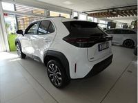 Neu Toyota Yaris Cross Plus 92 PS (67 kW) 2025 Silber (silver metallic) SUV