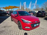 Gebraucht Hyundai i20 Passion 75 PS (55 kW) 2017 Rot Limousine